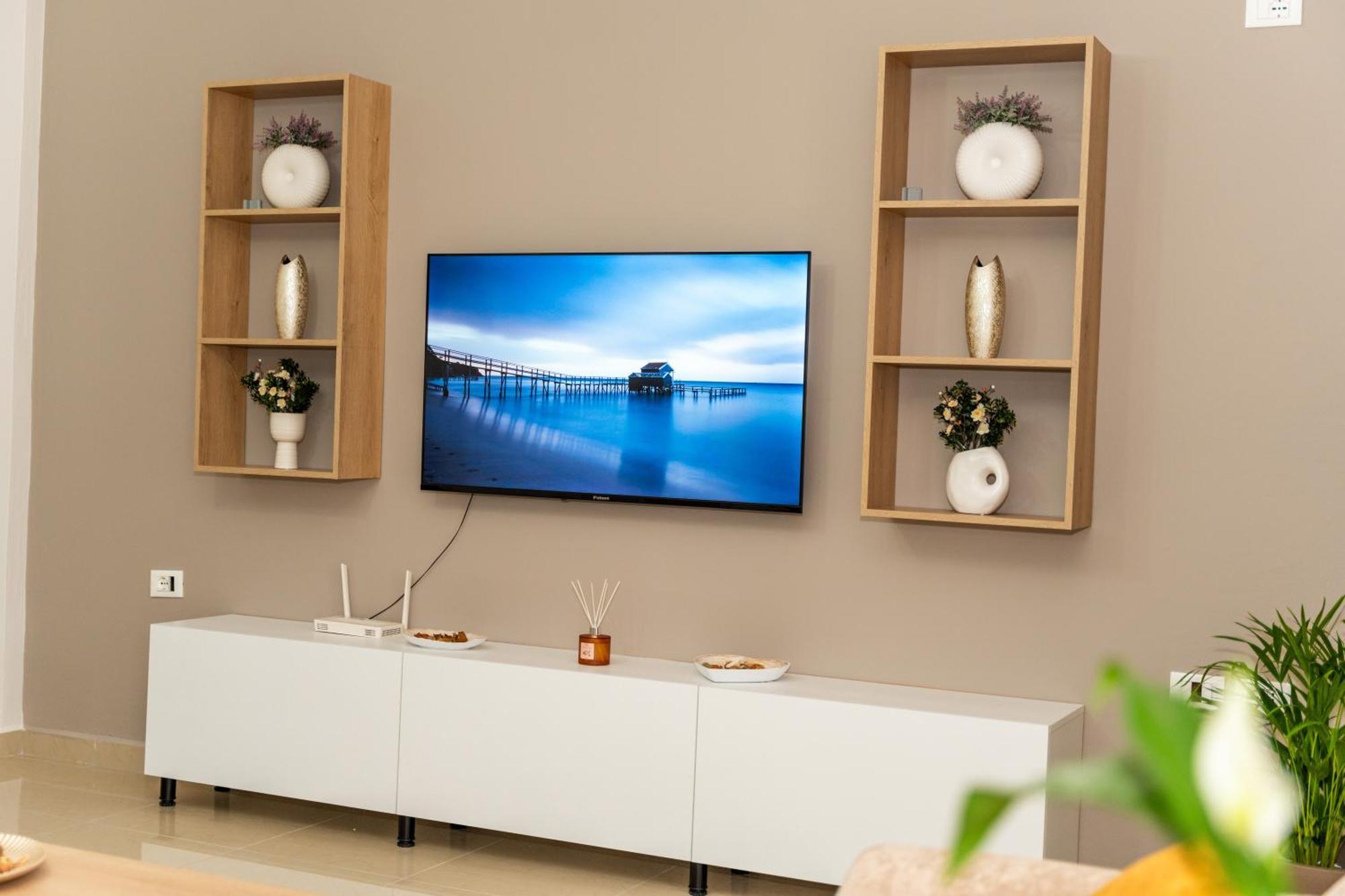 A&V Apartments Sarandë エクステリア 写真
