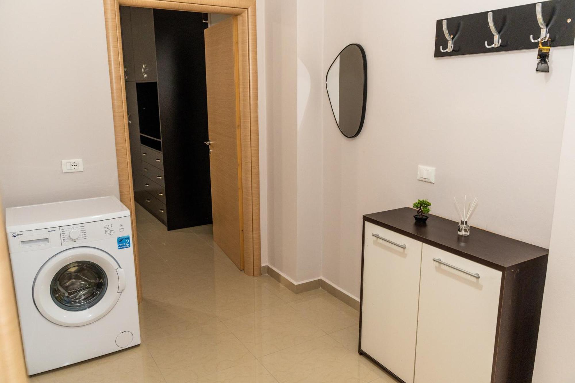 A&V Apartments Sarandë エクステリア 写真