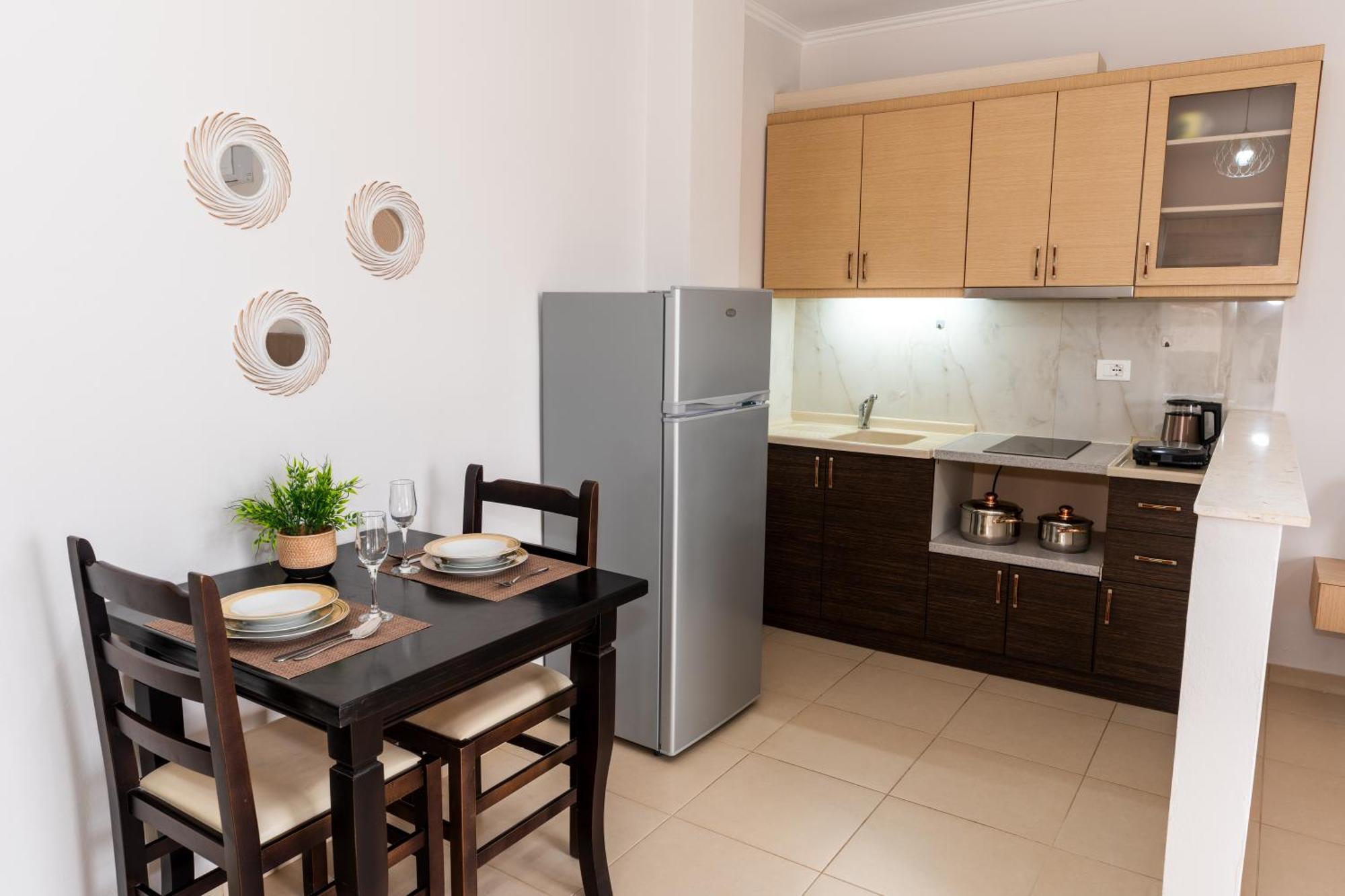 A&V Apartments Sarandë エクステリア 写真