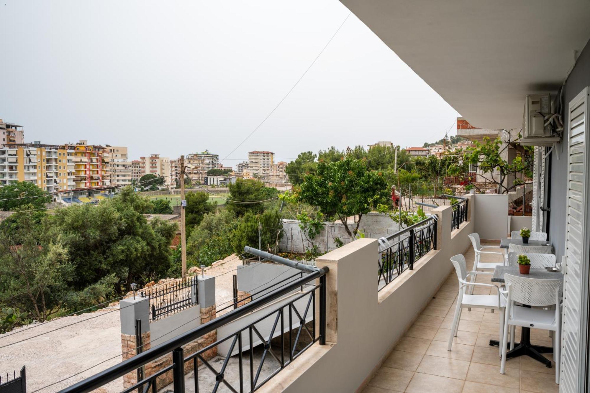 A&V Apartments Sarandë エクステリア 写真